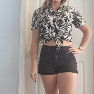 Crop-Top Black & White Tied Bottom SMALL